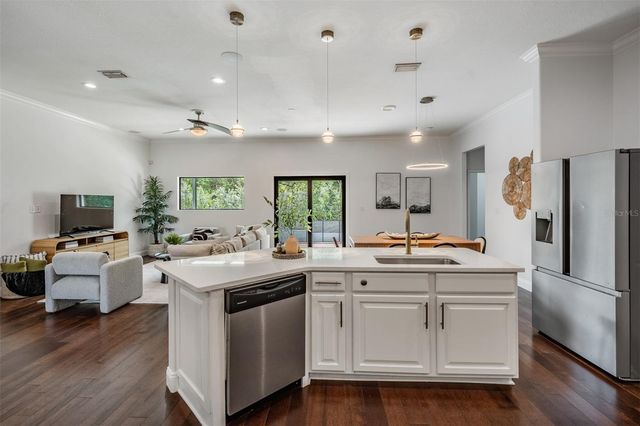 4003 S SHAMROCK ROAD, Tampa, FL 33611