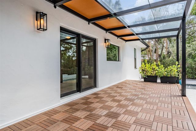 4003 S SHAMROCK ROAD, Tampa, FL 33611