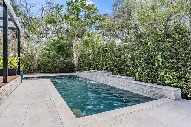 4003 S SHAMROCK ROAD, Tampa, FL 33611