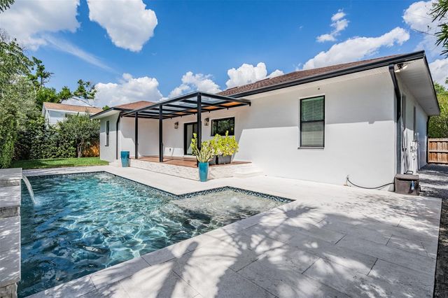 4003 S SHAMROCK ROAD, Tampa, FL 33611