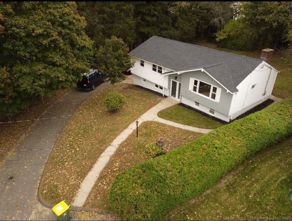 60 Gayfield Road, Waterbury, CT 06706