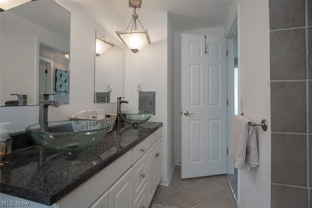 361 Skyview Road, Cleveland, OH 44109