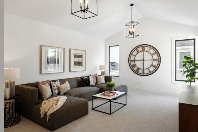 707 Ensconced Way, Chaska, MN 55318