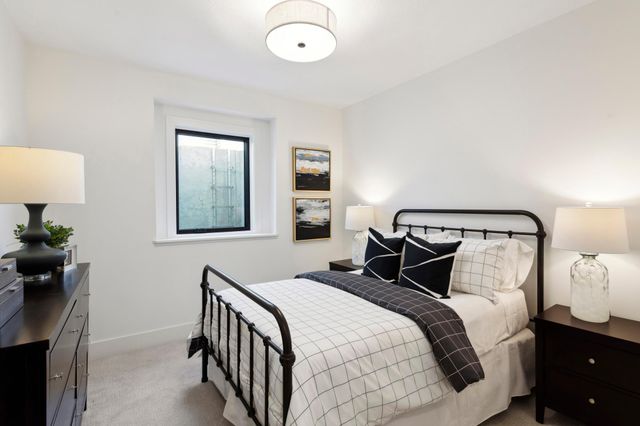 707 Ensconced Way, Chaska, MN 55318