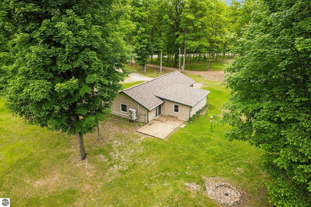 3007 Lund Road, Sw, Fife Lake, MI 49633