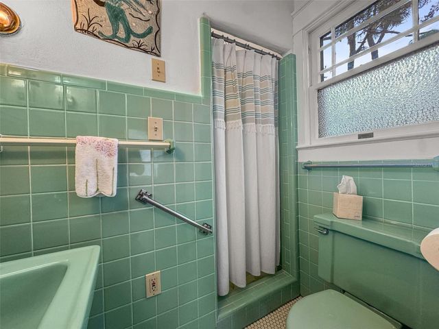 458 SCOTLAND STREET, Dunedin, FL 34698