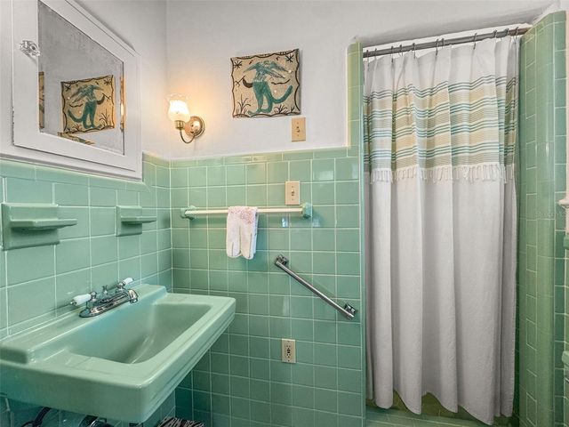 458 SCOTLAND STREET, Dunedin, FL 34698