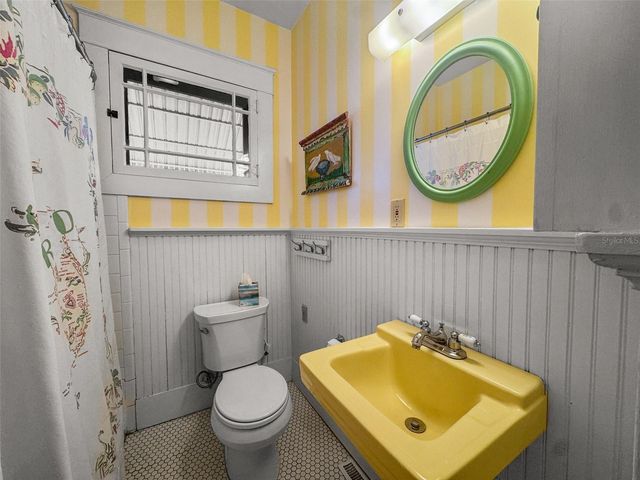 458 SCOTLAND STREET, Dunedin, FL 34698