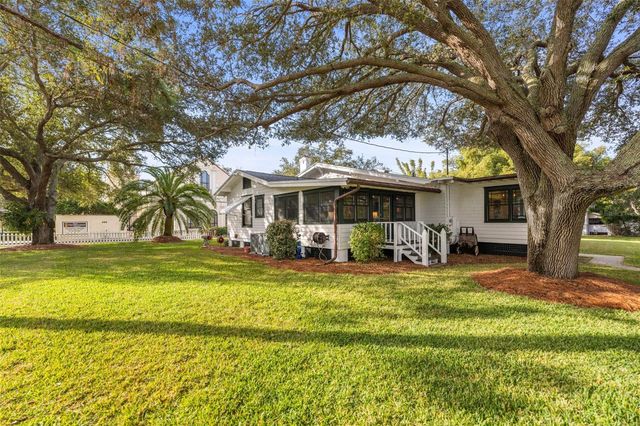 458 SCOTLAND STREET, Dunedin, FL 34698