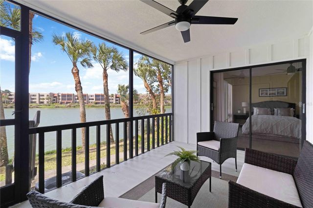 5345 LAKE ARROWHEAD TRAIL 12, Sarasota, FL 34231