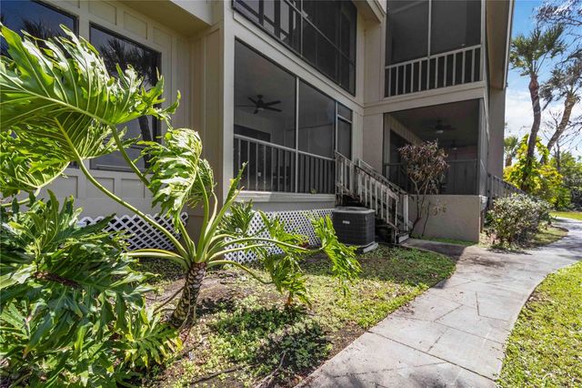 5345 LAKE ARROWHEAD TRAIL 12, Sarasota, FL 34231