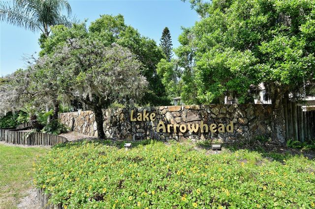 5345 LAKE ARROWHEAD TRAIL 12, Sarasota, FL 34231