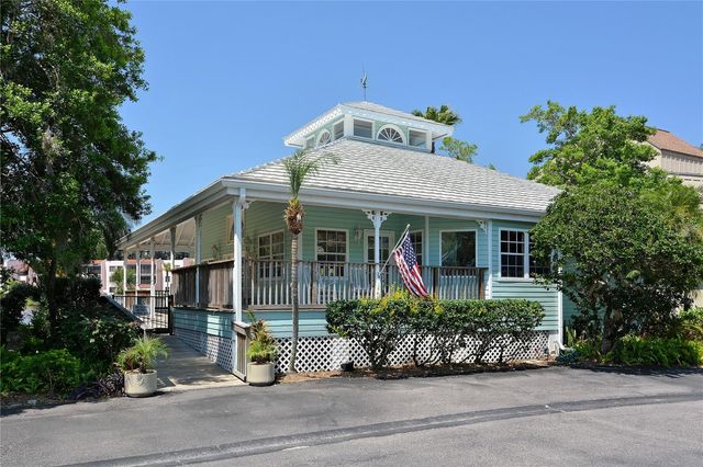 5345 LAKE ARROWHEAD TRAIL 12, Sarasota, FL 34231