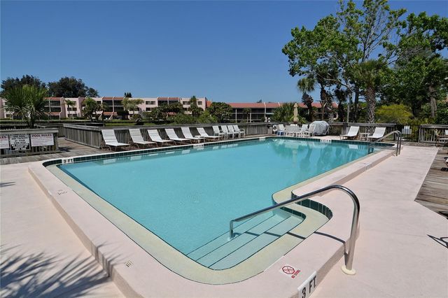 5345 LAKE ARROWHEAD TRAIL 12, Sarasota, FL 34231