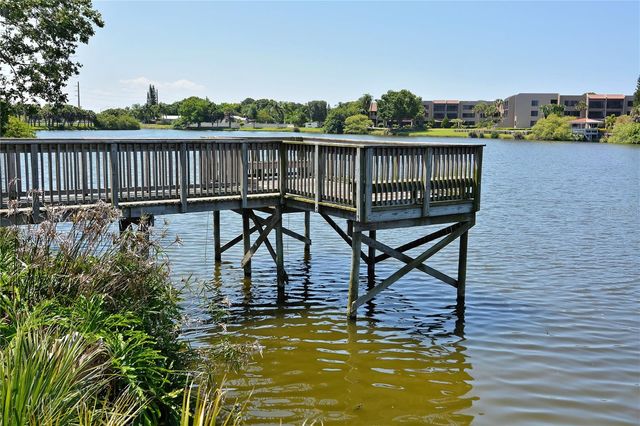5345 LAKE ARROWHEAD TRAIL 12, Sarasota, FL 34231