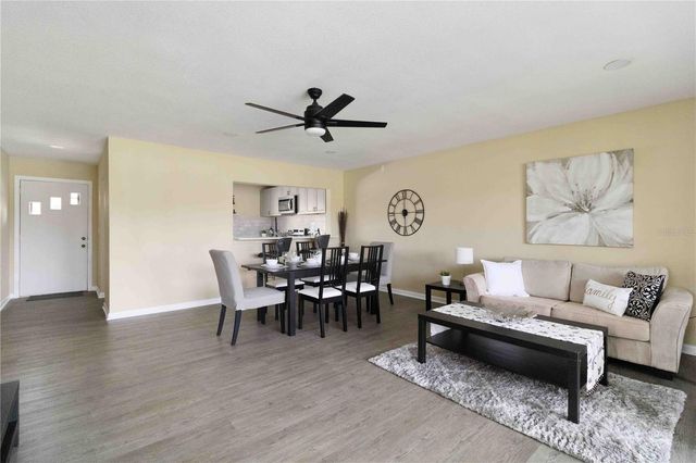 5345 LAKE ARROWHEAD TRAIL 12, Sarasota, FL 34231