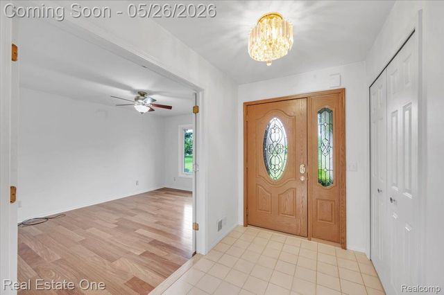 751 Bristol Lane, Orion Charter Township, MI 48348