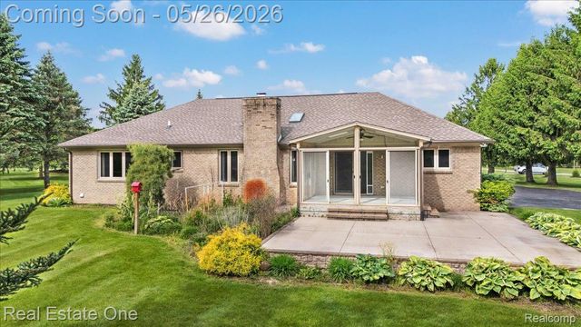 751 Bristol Lane, Orion Charter Township, MI 48348