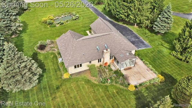 751 Bristol Lane, Orion Charter Township, MI 48348