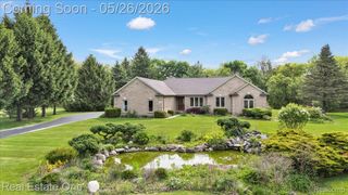 751 Bristol Lane, Orion Charter Township, MI 48348
