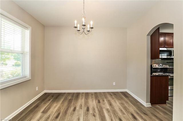 4625 Meadowside Terrace, High Point, NC 27265