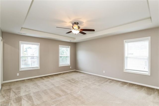 4625 Meadowside Terrace, High Point, NC 27265