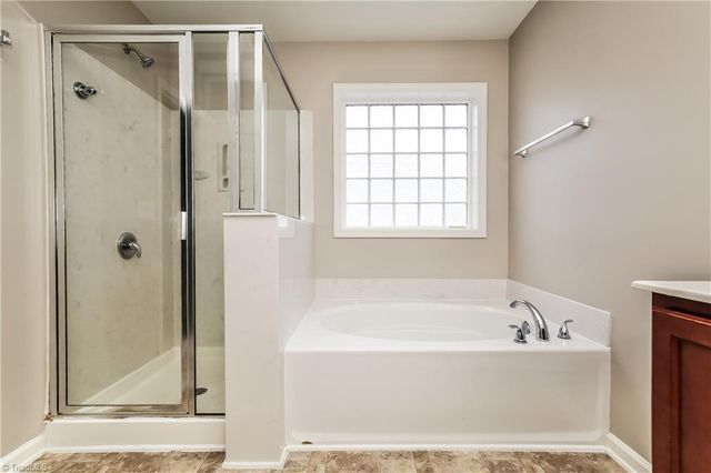 4625 Meadowside Terrace, High Point, NC 27265