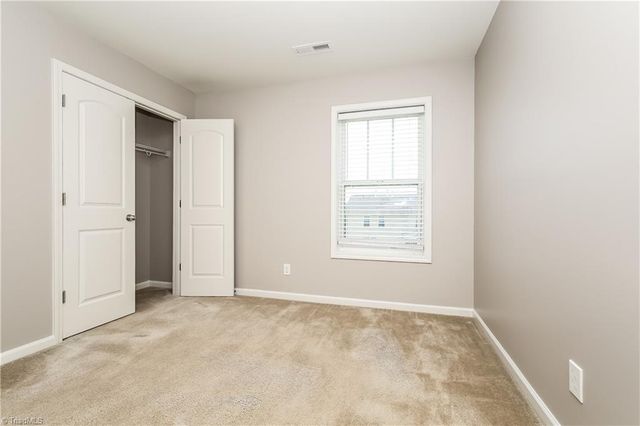 4625 Meadowside Terrace, High Point, NC 27265