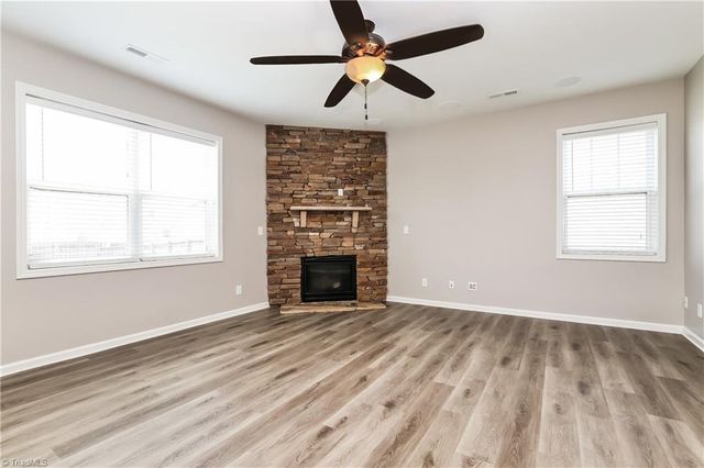 4625 Meadowside Terrace, High Point, NC 27265