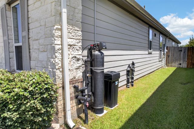 4850 Lucky Fawn Lane, Richmond, TX 77406