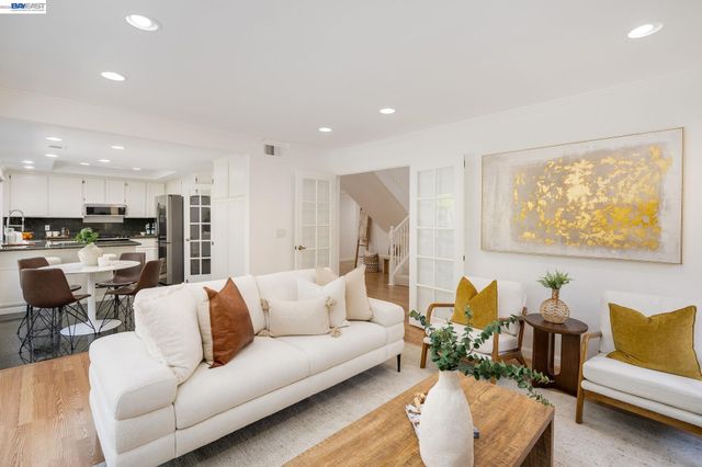 11752 Betlen Dr, Dublin, CA 94568