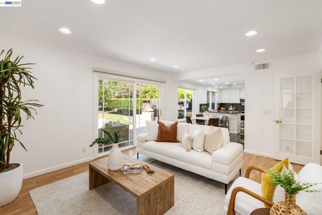 11752 Betlen Dr, Dublin, CA 94568