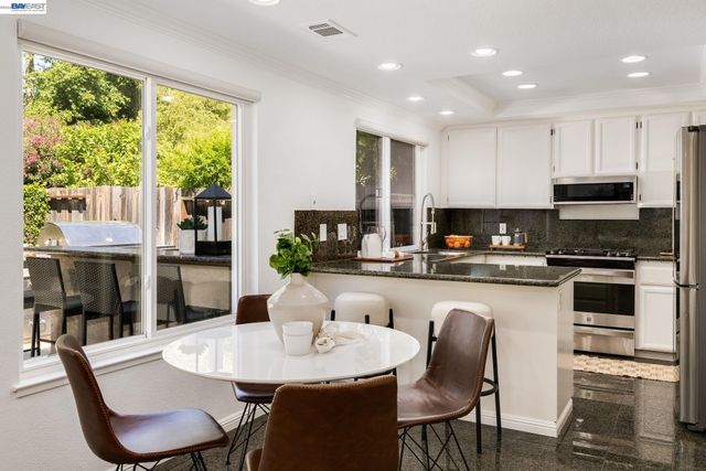 11752 Betlen Dr, Dublin, CA 94568