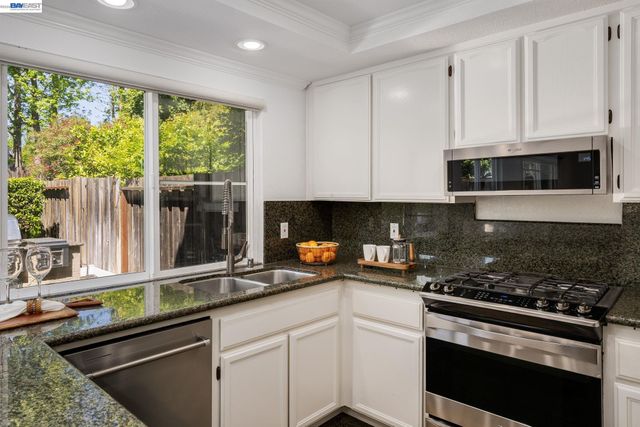 11752 Betlen Dr, Dublin, CA 94568