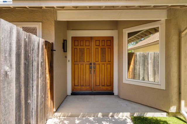 11752 Betlen Dr, Dublin, CA 94568