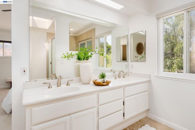 11752 Betlen Dr, Dublin, CA 94568