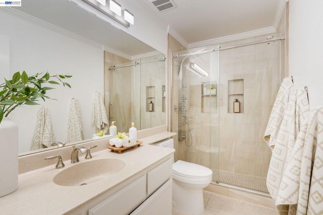 11752 Betlen Dr, Dublin, CA 94568