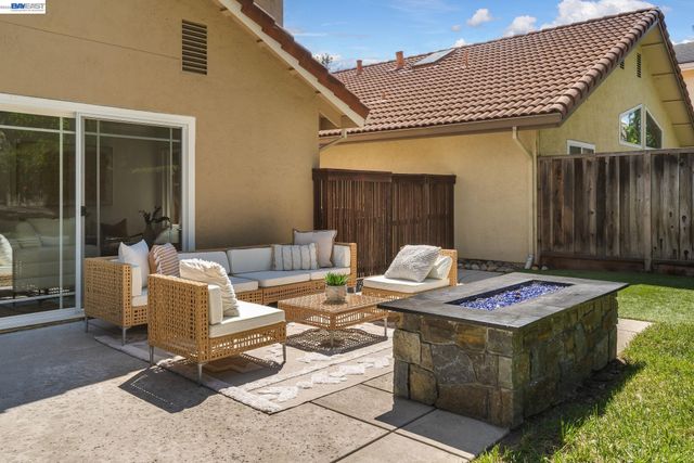 11752 Betlen Dr, Dublin, CA 94568