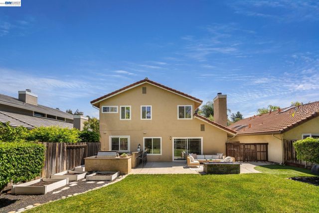 11752 Betlen Dr, Dublin, CA 94568