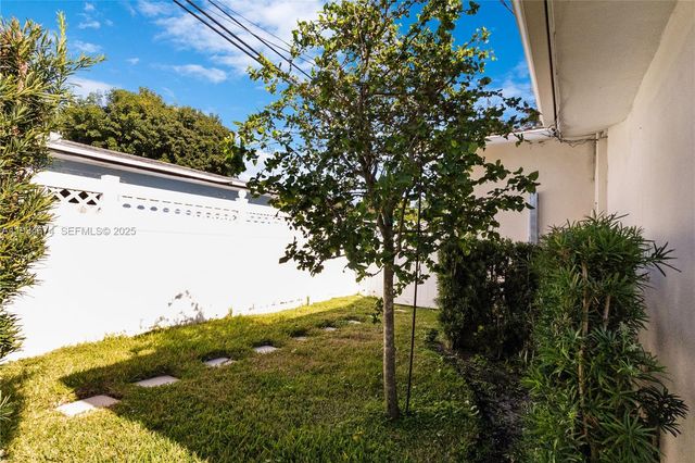 3401 NE 21st Ave, Lighthouse Point, FL 33064