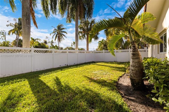 3401 NE 21st Ave, Lighthouse Point, FL 33064