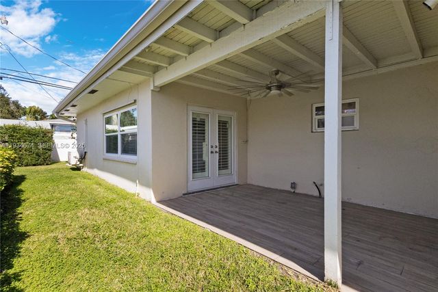 3401 NE 21st Ave, Lighthouse Point, FL 33064