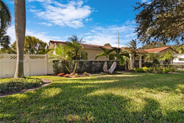 3401 NE 21st Ave, Lighthouse Point, FL 33064