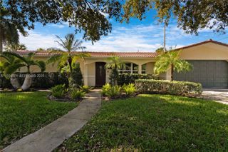 3401 NE 21st Ave, Lighthouse Point, FL 33064