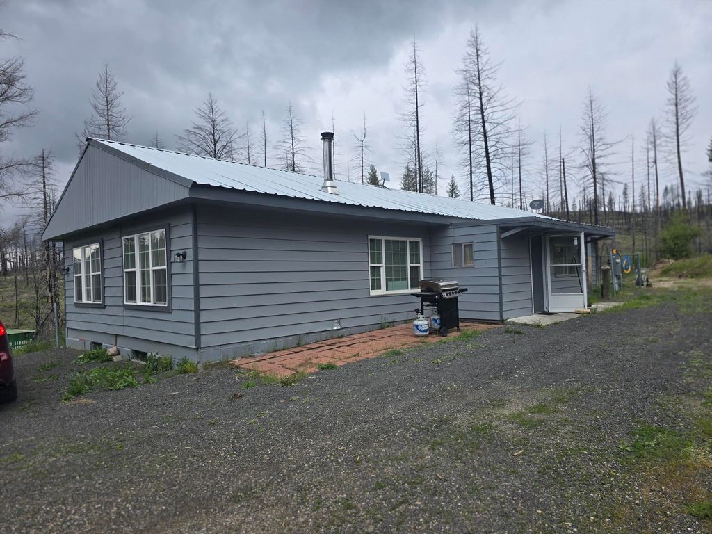5067 Rail Canyon #A Rd, Springdale, WA 99173