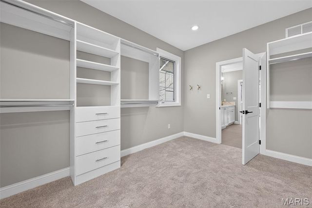 216 W Essex Avenue, St Louis, MO 63122