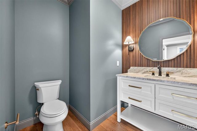 216 W Essex Avenue, St Louis, MO 63122