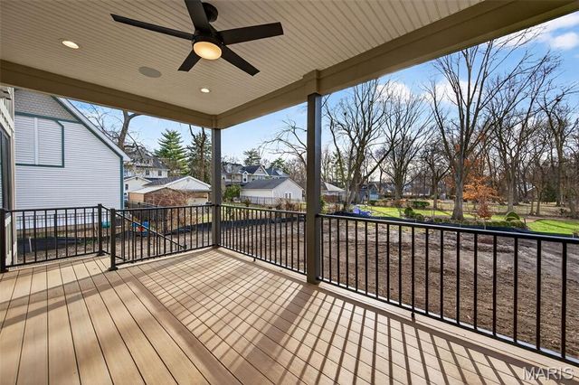 216 W Essex Avenue, St Louis, MO 63122