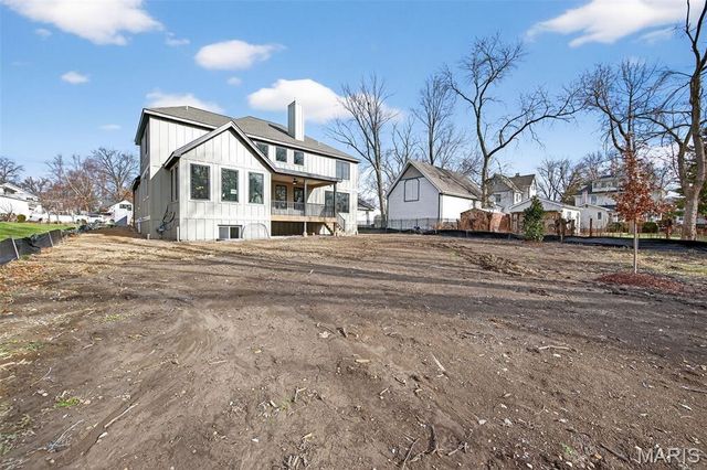 216 W Essex Avenue, St Louis, MO 63122