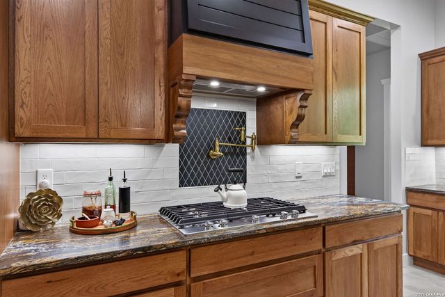 113 Hondo Vista, La Vernia, TX 78121